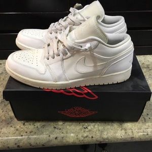 Air Jordan retro 1 men’s size 10